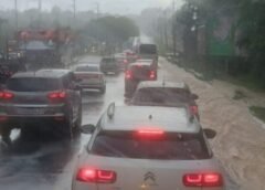 CHUVA ATINGE MANAUS E CAUSA TRANSTORNOS NESTE SÁBADO