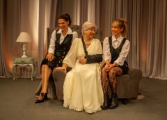 ANA ROSA, HELENA RANALDI E FERNANDA NOBRE TRAZEM ESPETÁCULO PREMIADO AO TEATRO AMAZONAS