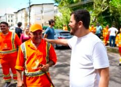PREFEITO RENATO JUNIOR SURPREENDE MORADOR AO FISCALIZAR OBRA NO DOMINGO E RECEBE RECONHECIMENTO POR RECUPERAÇÃO DE RUA