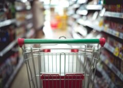 SUPERMERCADO DEVERÁ PAGAR MEIO MILHÃO POR VENDER PRODUTOS VENCIDOS EM MANAUS