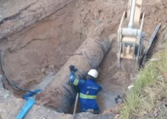ROMPIMENTO DE TUBULAÇÃO DEIXA BAIRROS SEM ÁGUA E CAUSA TRANSTORNOS NA TORQUATO TAPAJÓS EM MANAUS